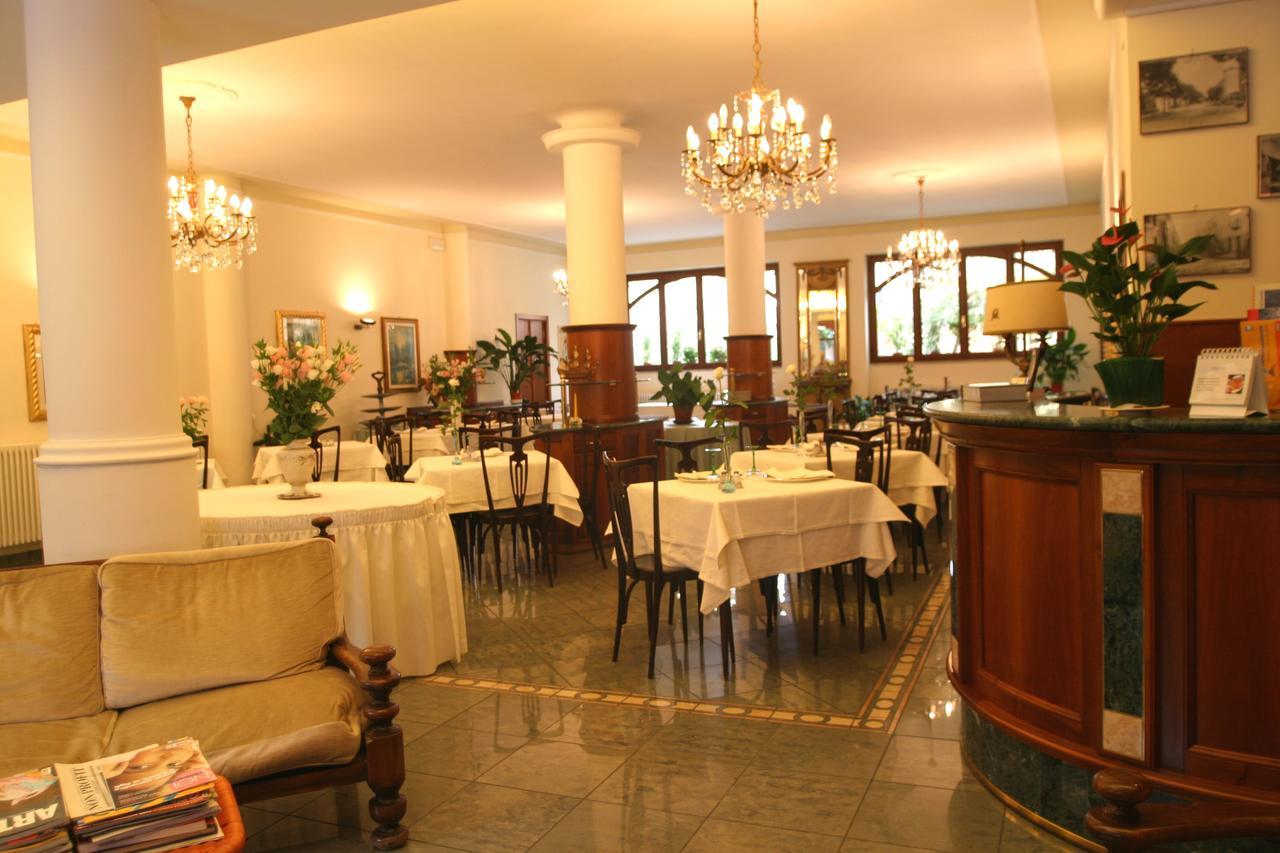 Hotel Pescetto Albenga Luaran gambar