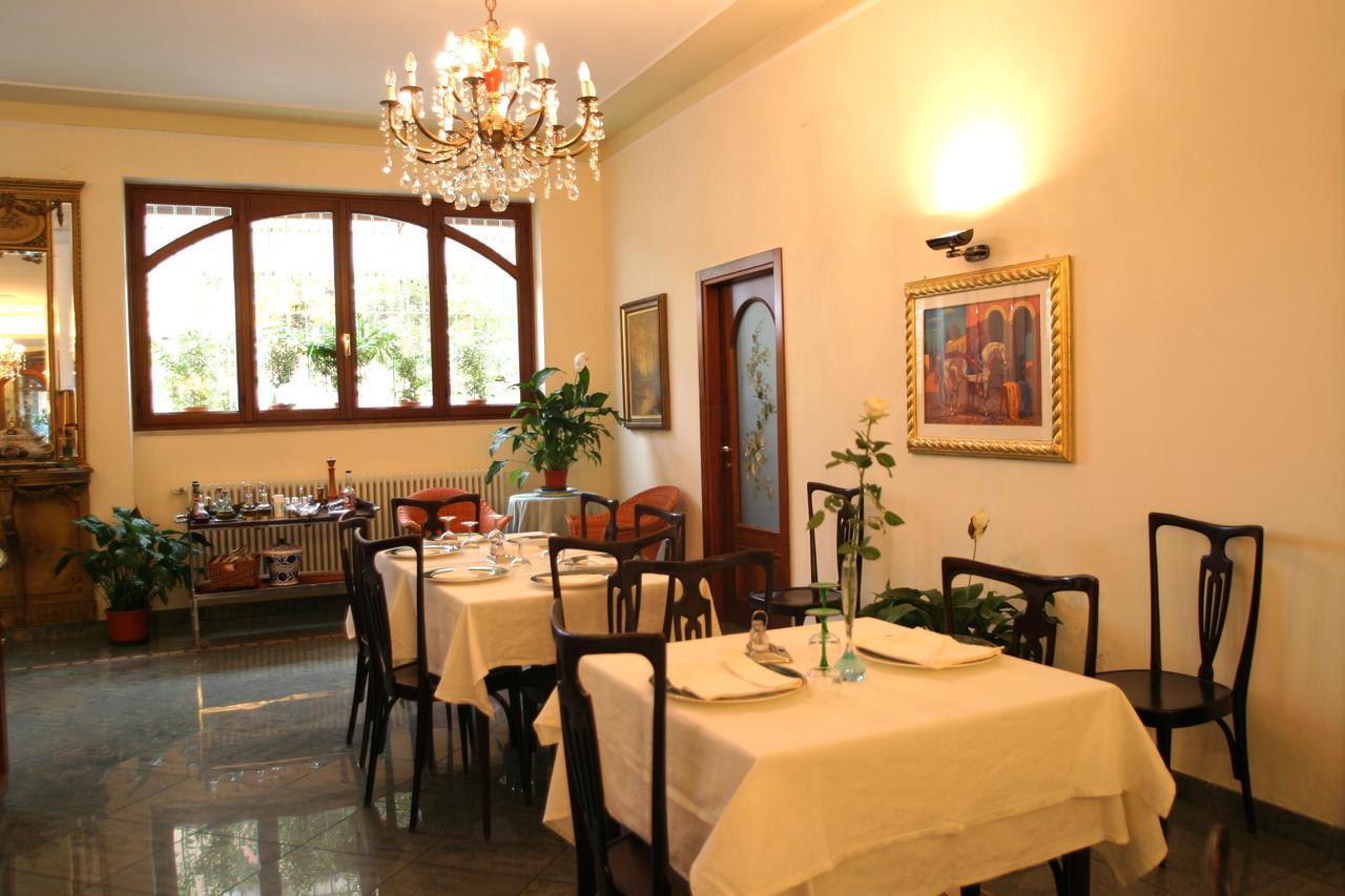 Hotel Pescetto Albenga Luaran gambar