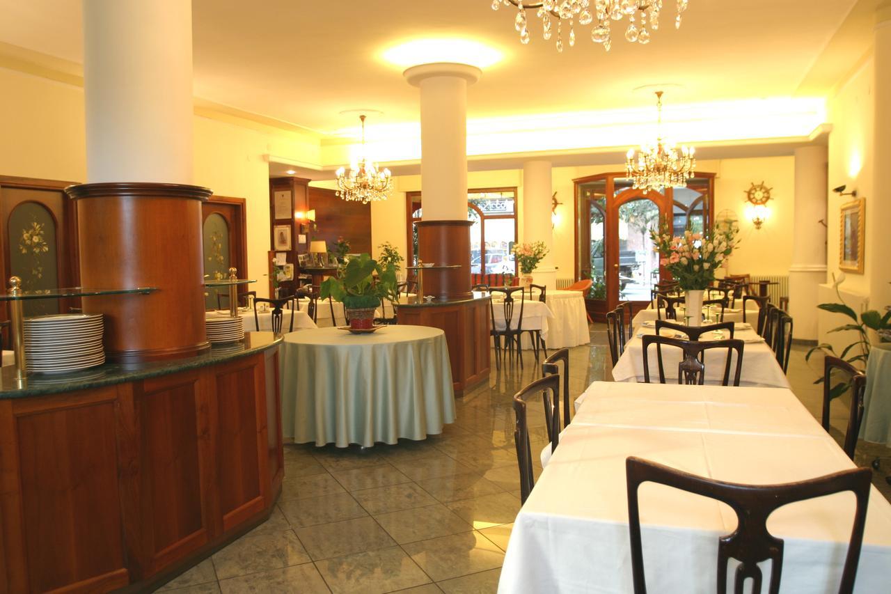 Hotel Pescetto Albenga Luaran gambar