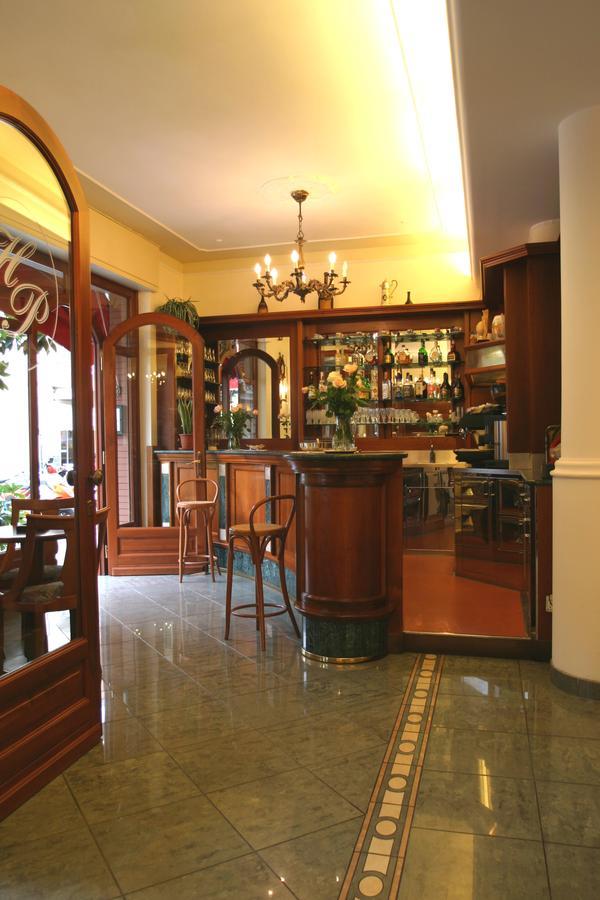 Hotel Pescetto Albenga Luaran gambar