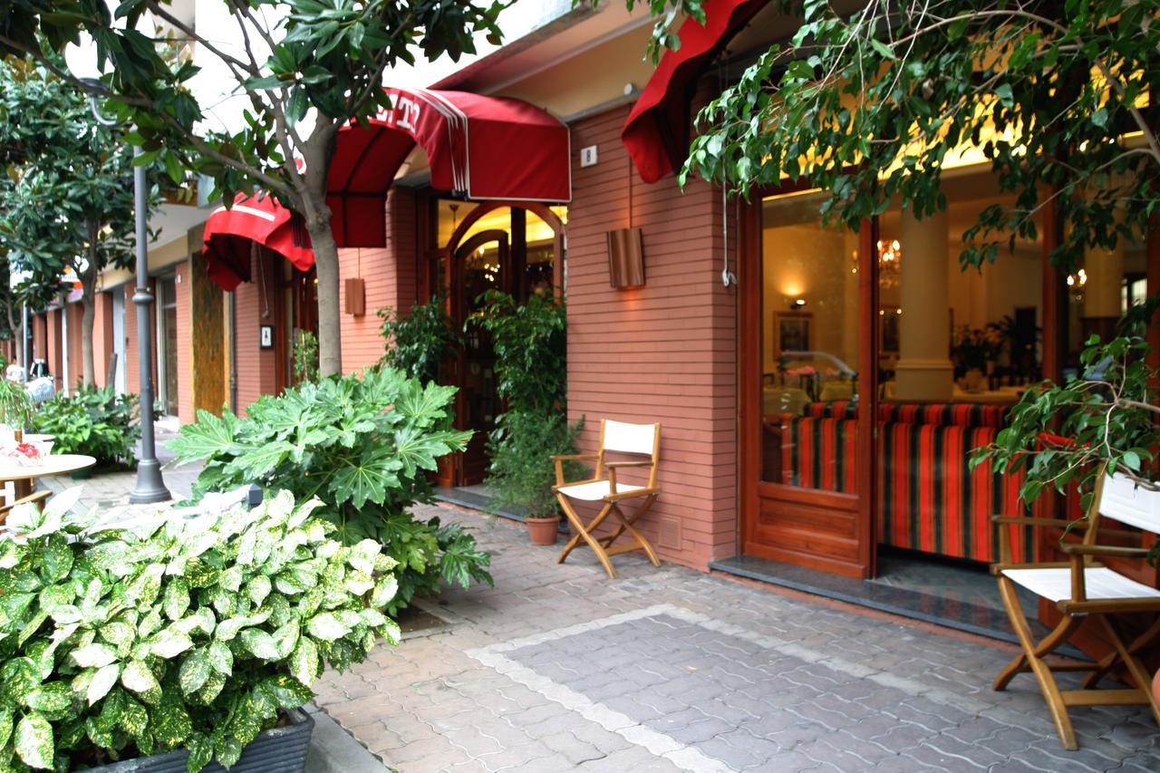 Hotel Pescetto Albenga Luaran gambar
