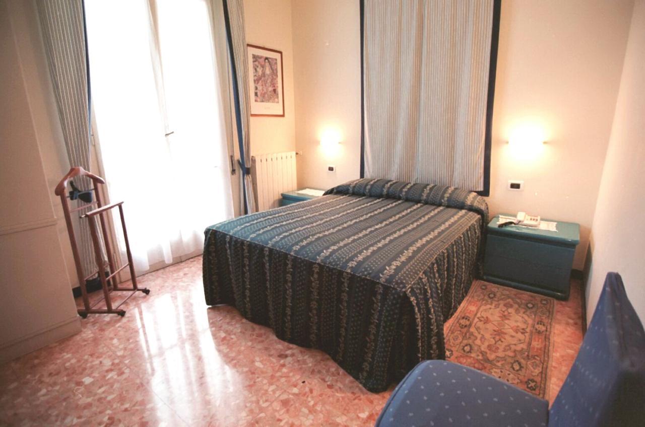 Hotel Pescetto Albenga Luaran gambar