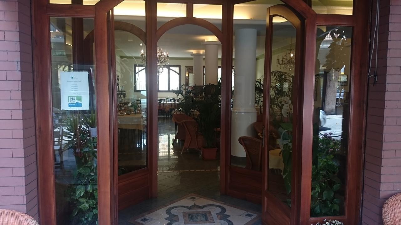 Hotel Pescetto Albenga Luaran gambar
