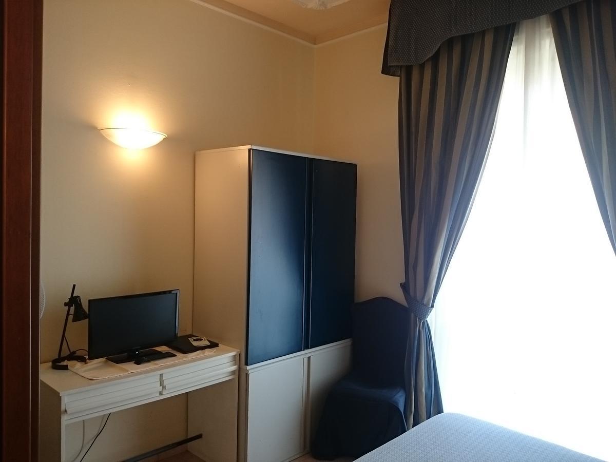 Hotel Pescetto Albenga Luaran gambar