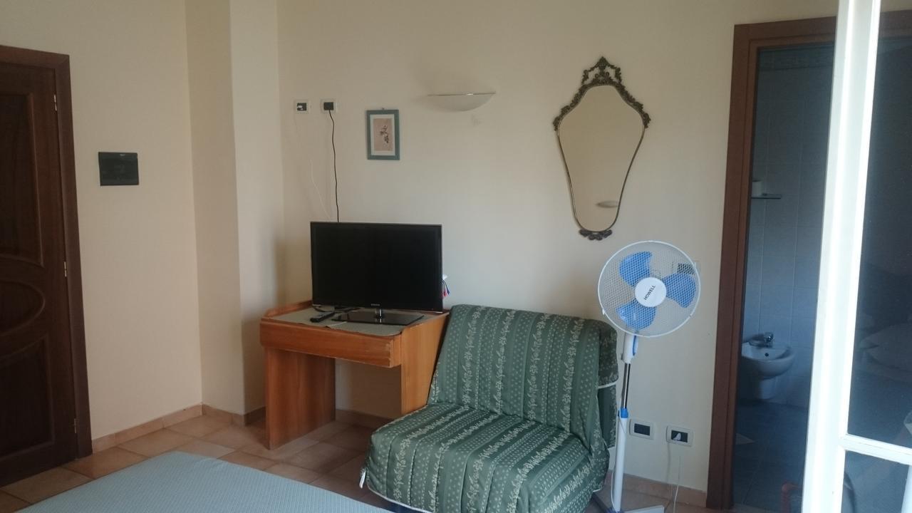 Hotel Pescetto Albenga Luaran gambar
