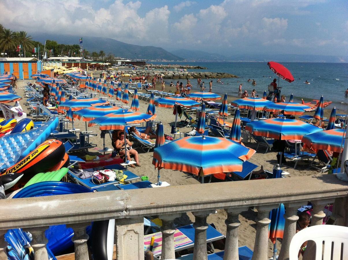 Hotel Pescetto Albenga Luaran gambar