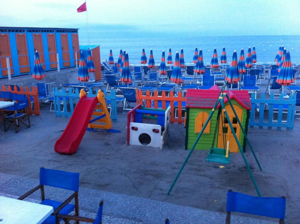 Hotel Pescetto Albenga Luaran gambar